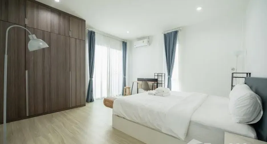 For rent 4 bedrooms villa in Mueang Phuket, Phuket