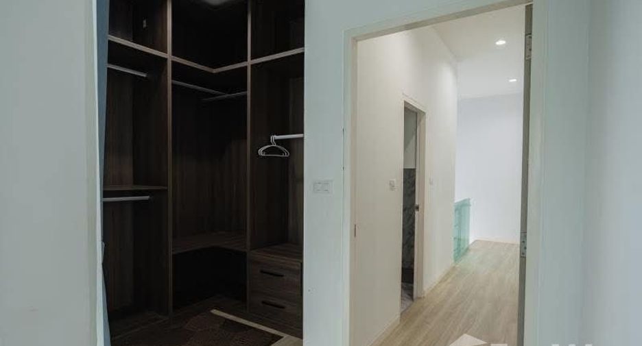 For rent 4 bedrooms villa in Mueang Phuket, Phuket