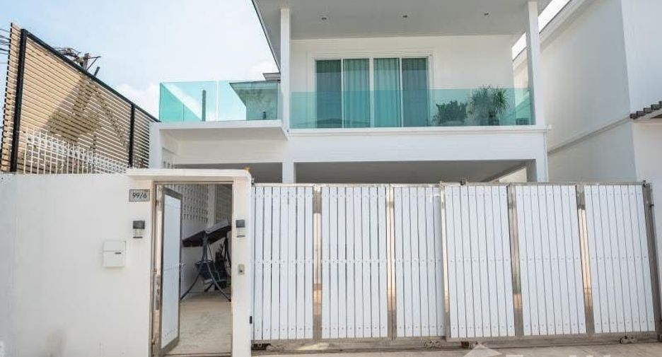 For rent 4 bedrooms villa in Mueang Phuket, Phuket