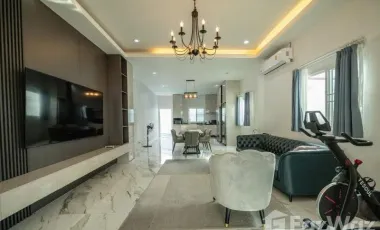出租 4 卧室 别墅 在 Phuket Town, 普吉