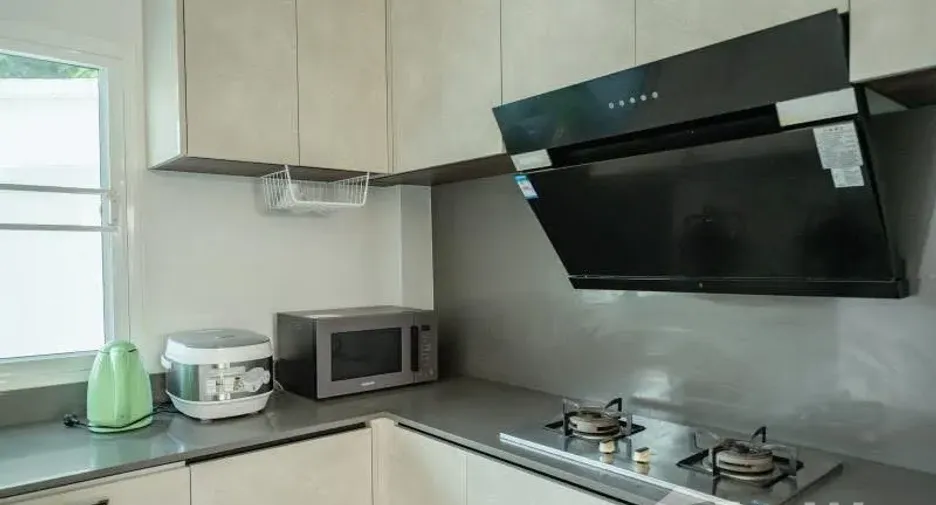 For rent 4 bedrooms villa in Mueang Phuket, Phuket