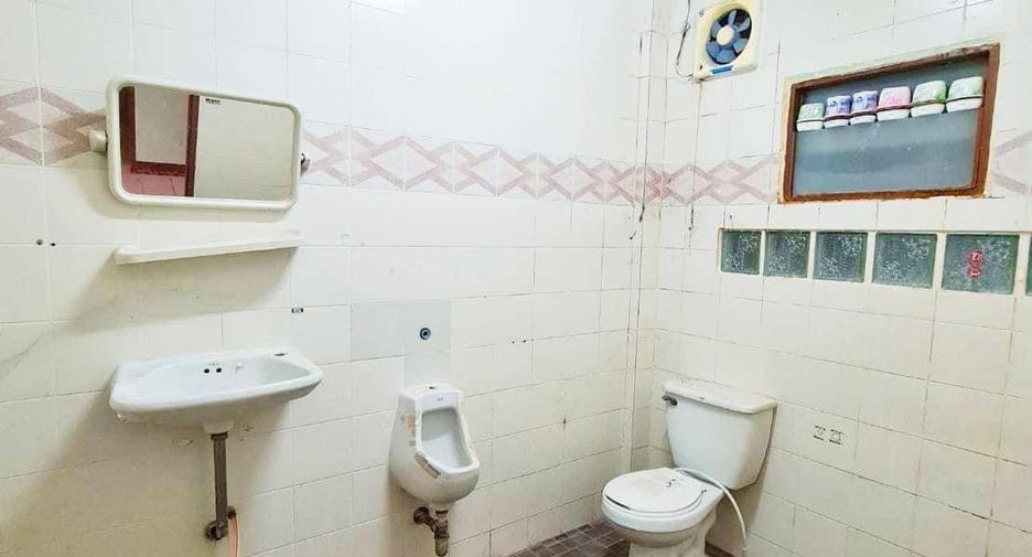 For sale 3 bedrooms townhouse in Thanyaburi, Pathum Thani