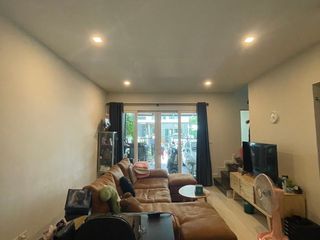 Reihenhaus zum Kauf mit 3 Zimmer in Bang Phli, Samut Prakan