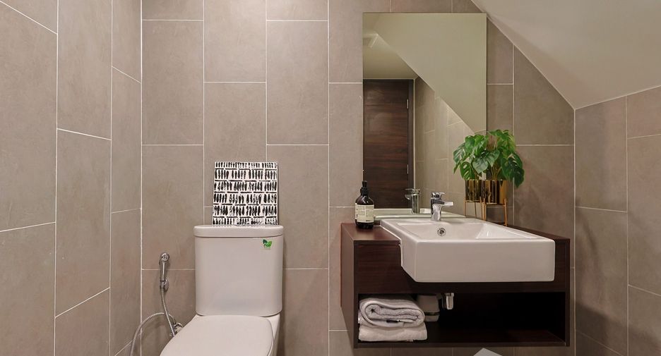 For sale 1 bed condo in Watthana, Bangkok