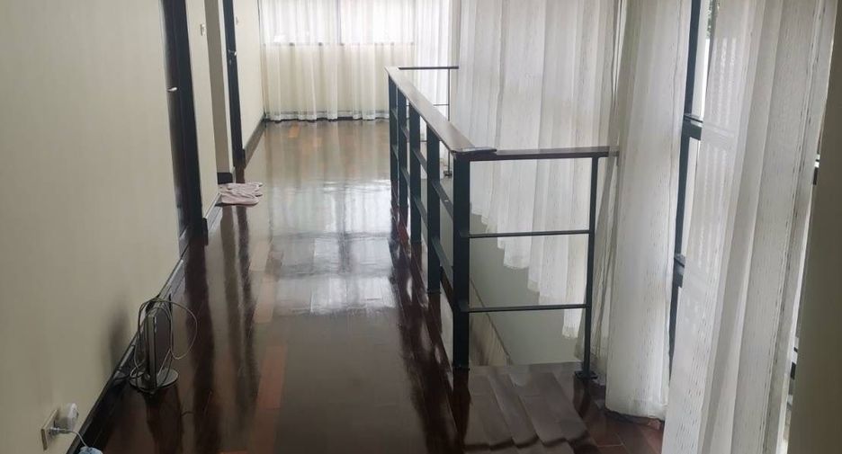 Casa en venta de 5 habitaciones en Khan Na Yao, Bangkok