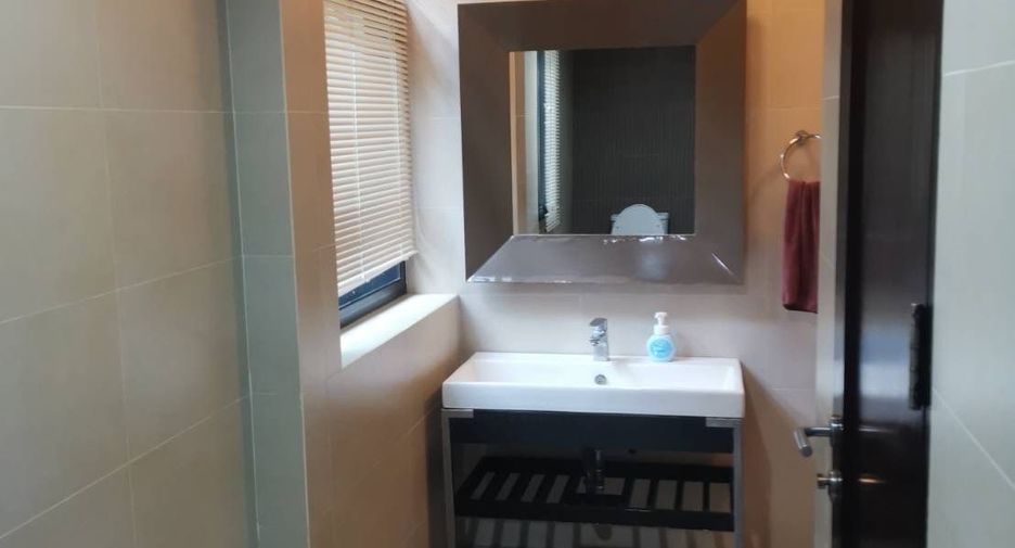 Casa en venta de 5 habitaciones en Khan Na Yao, Bangkok