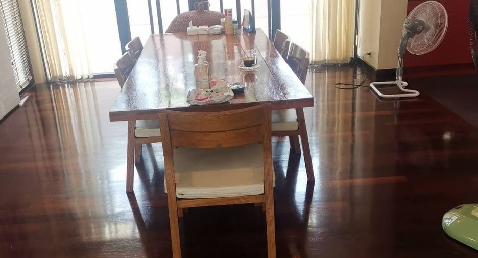 Casa en venta de 5 habitaciones en Khan Na Yao, Bangkok