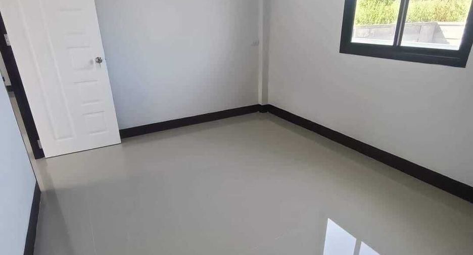For sale 3 bedrooms house in Mueang Sakon Nakhon, Sakon Nakhon