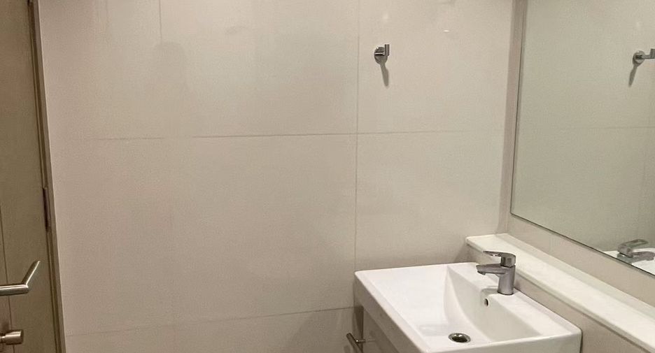 For sale studio condo in Huai Khwang, Bangkok