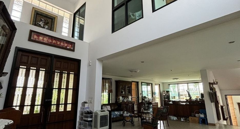 For sale 4 bedrooms house in Sai Noi, Nonthaburi