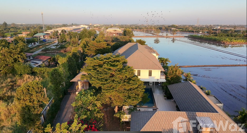 For sale 4 bedrooms house in Sai Noi, Nonthaburi