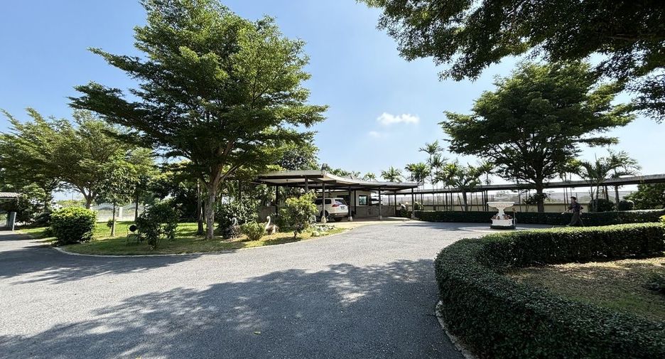 For sale 4 bedrooms house in Sai Noi, Nonthaburi