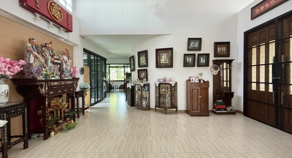 For sale 4 bedrooms house in Sai Noi, Nonthaburi