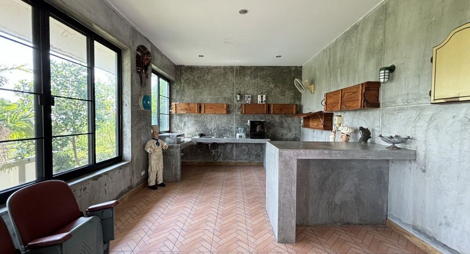 For sale 4 bedrooms house in Sai Noi, Nonthaburi