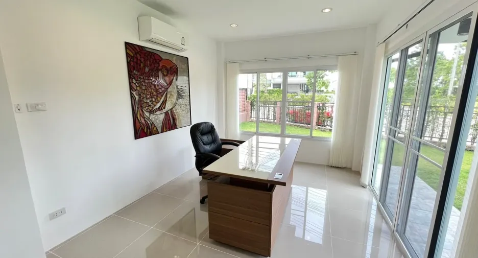 For rent 4 bedrooms house in Mueang Phuket, Phuket