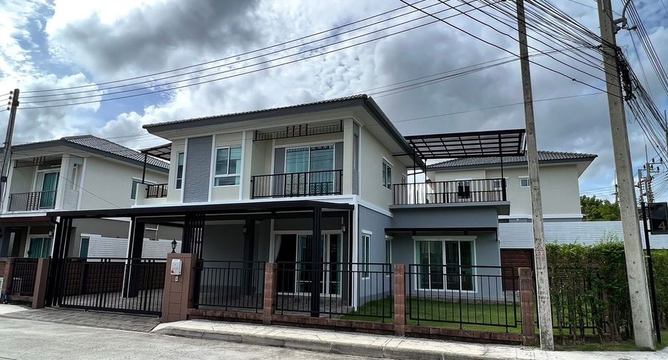 For rent 4 bedrooms house in Mueang Phuket, Phuket