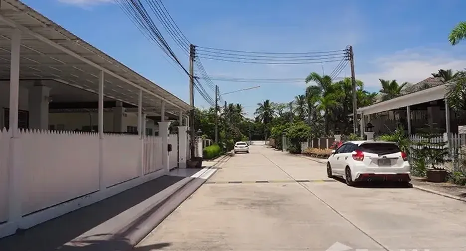 For rent 3 bedrooms villa in Thalang, Phuket