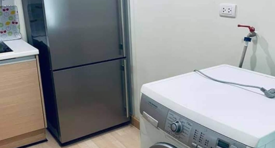 For sale 2 bedrooms condo in Huai Khwang, Bangkok