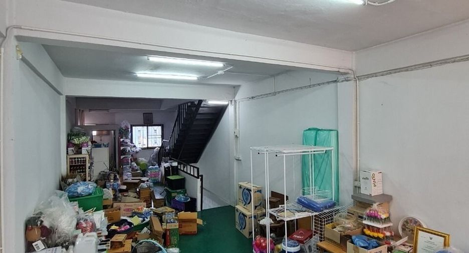 ขาย และ ให้เช่า 4 ห้องนอน ทาวน์เฮ้าส์ ใน สามพราน, นครปฐม