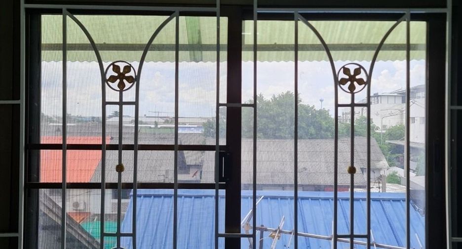 ขาย และ ให้เช่า 4 ห้องนอน ทาวน์เฮ้าส์ ใน สามพราน, นครปฐม