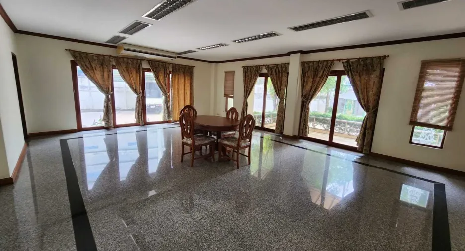 For rent 8 bedrooms house in Mueang Phuket, Phuket