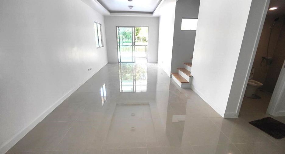 出售 4 卧室 联排别墅 在 Krathum Baen, Samut Sakhon