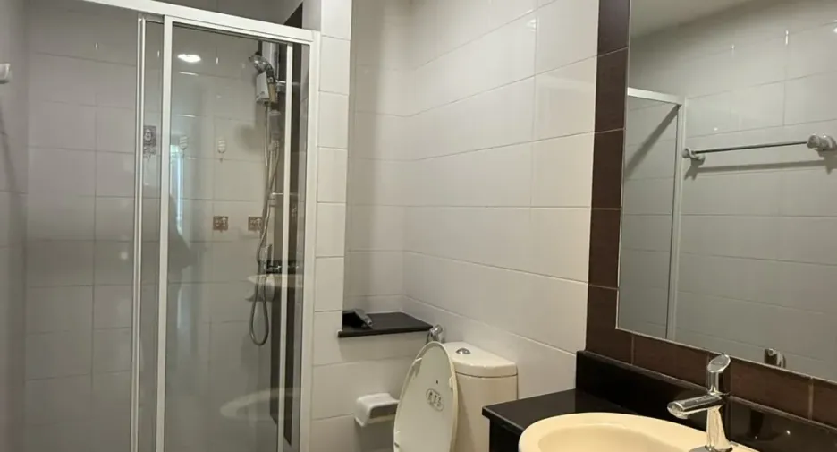 For sale 1 bed condo in Phra Khanong, Bangkok