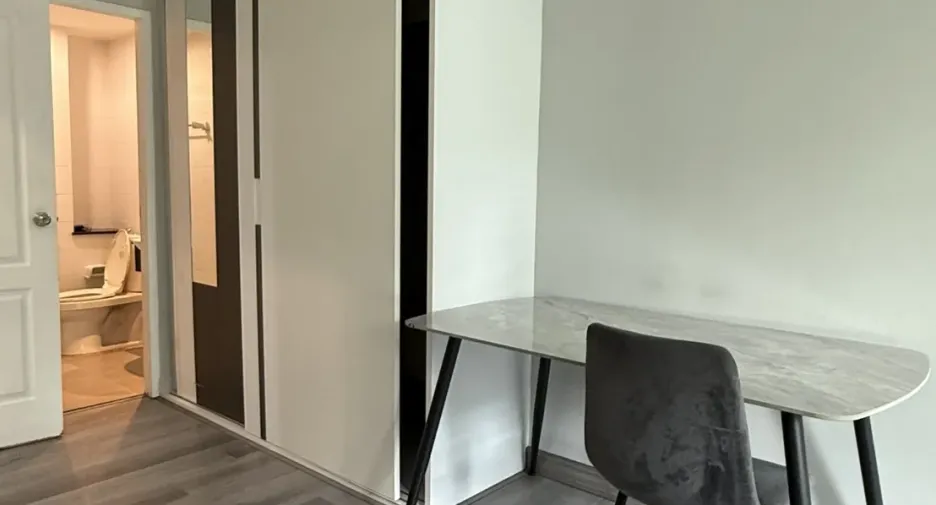For sale 1 bed condo in Phra Khanong, Bangkok