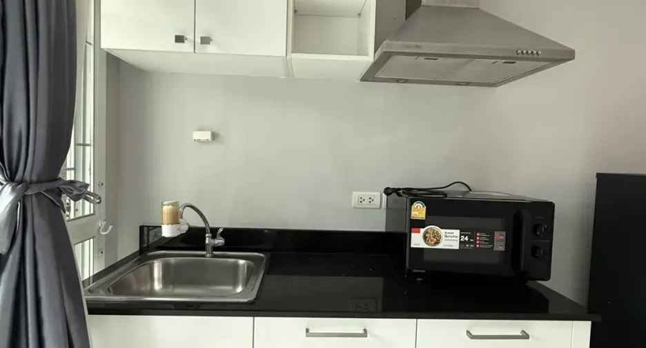 For sale 1 bed condo in Phra Khanong, Bangkok
