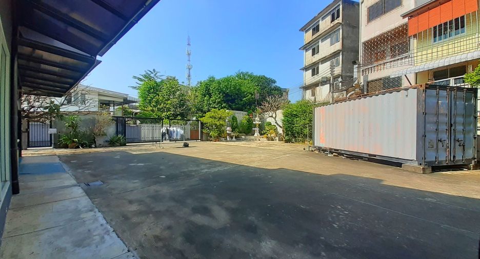 For sale land in Lat Phrao, Bangkok