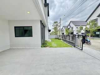 Haus zum Kauf mit 4 Zimmer in Bang Phli, Samut Prakan