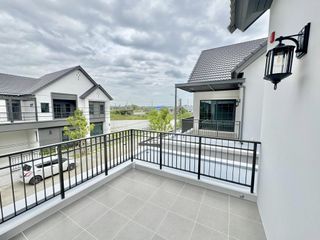 Haus zum Kauf mit 4 Zimmer in Bang Phli, Samut Prakan