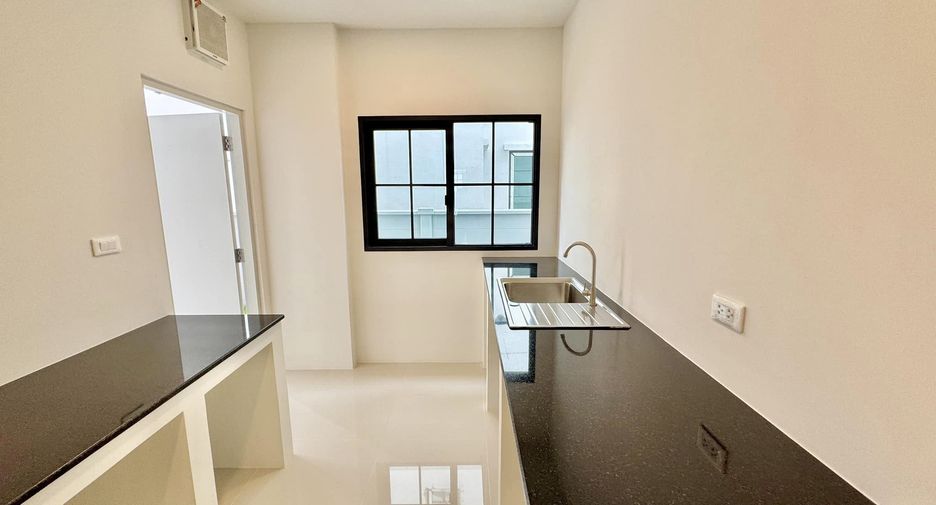 出售 4 卧室 独立屋 在 Bang Phli, Samut Prakan