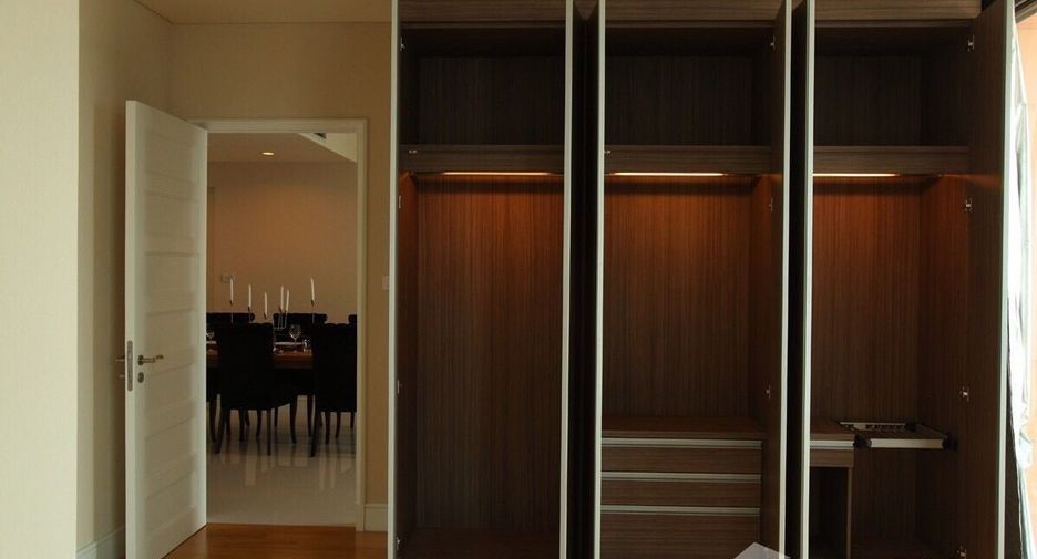 À vendre 3 chambres condo à Khlong Toei, Bangkok