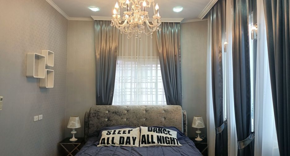 For sale 4 bedrooms townhouse in Mueang Samut Sakhon, Samut Sakhon