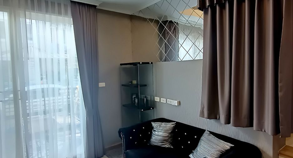 For sale 4 bedrooms townhouse in Mueang Samut Sakhon, Samut Sakhon