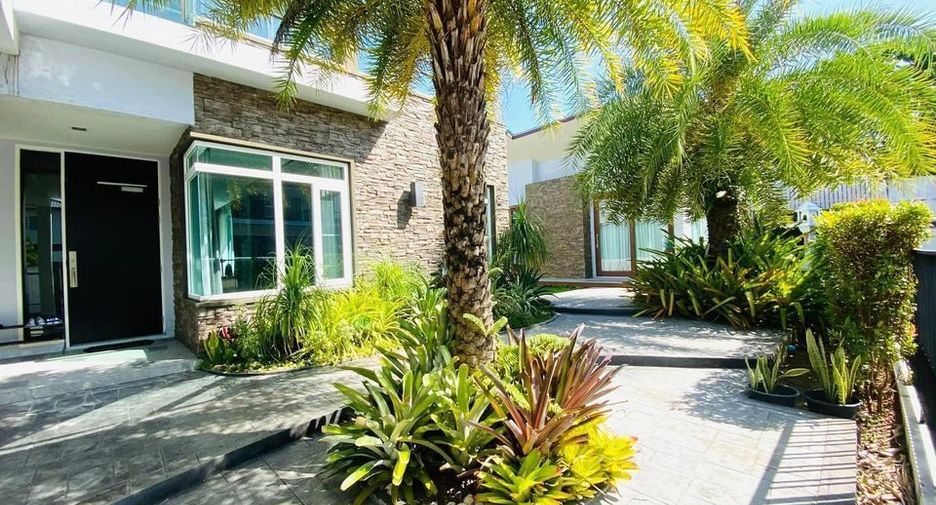 For rent 4 bedrooms house in Mueang Phuket, Phuket