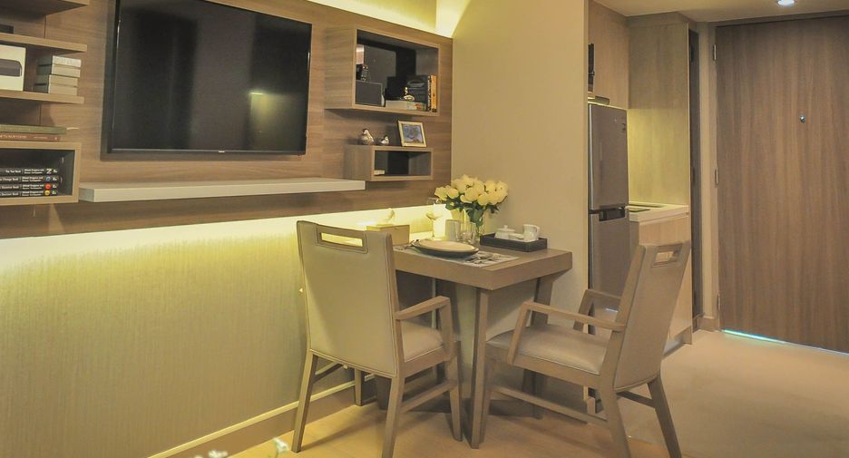 For sale 1 bed condo in Khlong Toei, Bangkok
