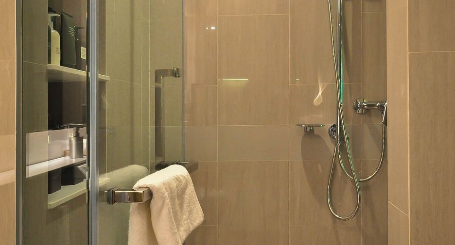 For sale 1 bed condo in Khlong Toei, Bangkok