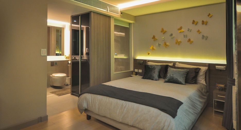 For sale 1 bed condo in Khlong Toei, Bangkok