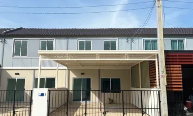 For rent 3 bedrooms townhouse in Mueang Chon Buri, Chonburi