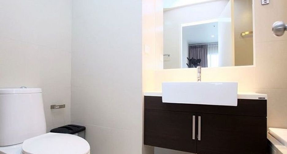 For sale 1 bed condo in Watthana, Bangkok