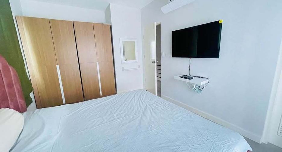 For rent 3 bedrooms townhouse in Mueang Phuket, Phuket