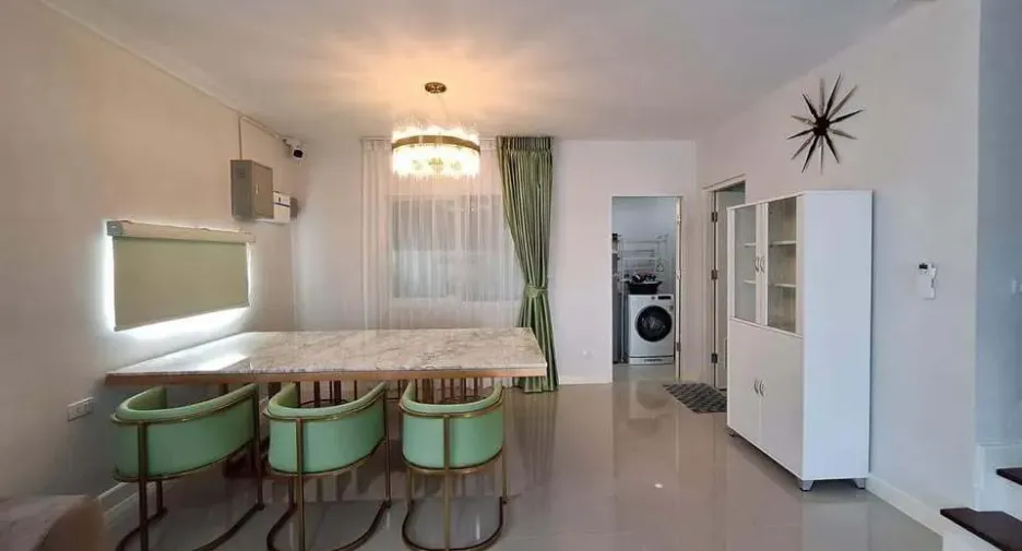 For rent 3 bedrooms townhouse in Mueang Phuket, Phuket