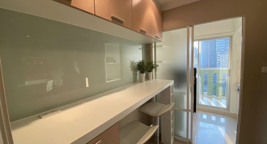 For sale and for rent 1 bed condo in Huai Khwang, Bangkok