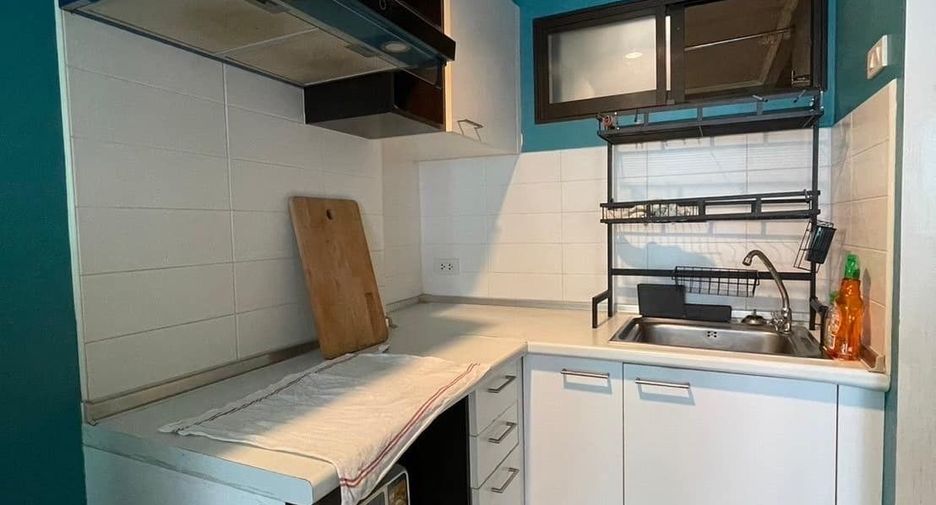 For sale studio condo in Thon Buri, Bangkok