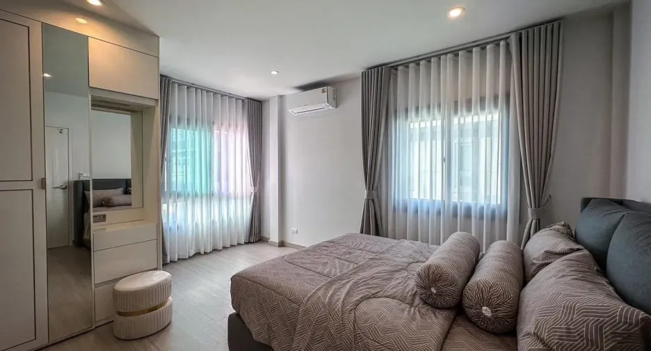 For rent 3 bedrooms house in Mueang Phuket, Phuket