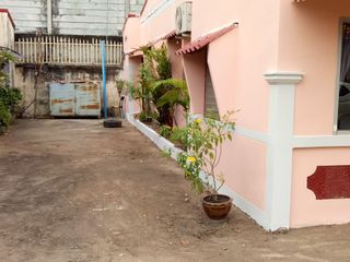 For sale 2 bedrooms townhouse in Si Maha Phot, Prachin Buri