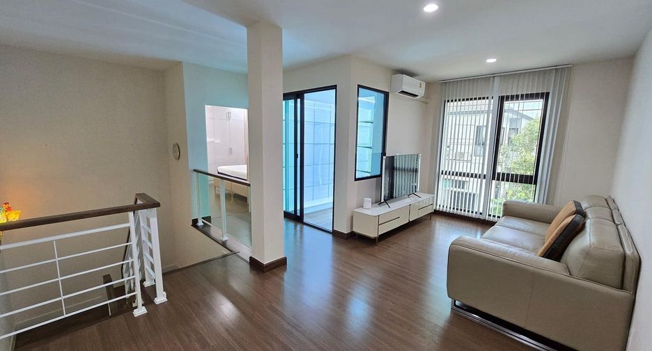 Villa zum Kauf mit 5 Zimmer in Saphan Sung, Bangkok