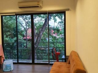 出售 4 卧室 联排别墅 在 Lat Phrao, 曼谷